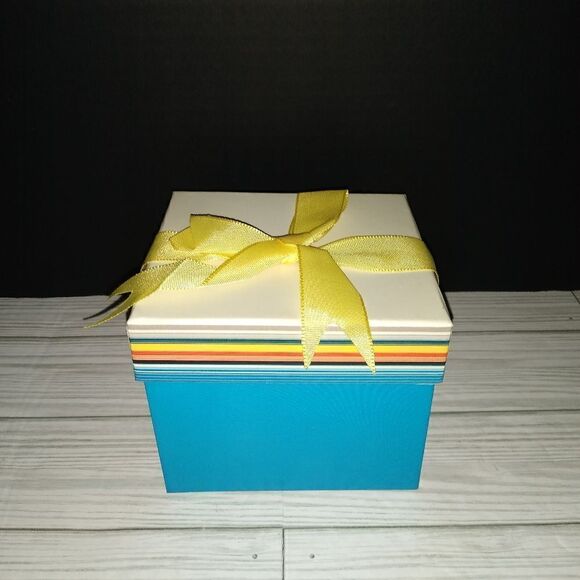 Bed Bath and Beyond Rainbow Striped Coffee Tea Mug Cup in Gift Box - Picture 8 of 9
